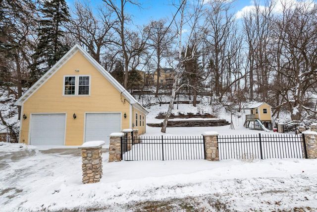 1407 Michigan AVENUE, Manitowoc, WI 54220