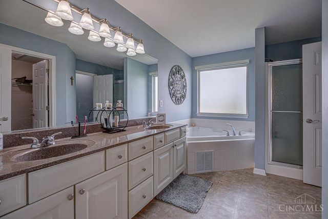 1399 Treaty Court, Hamilton, OH 45013