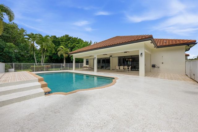 8717 Estate Drive, West Palm Beach, FL 33411