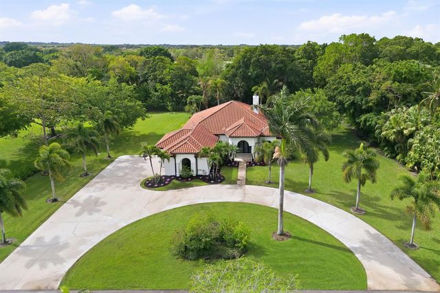 8717 Estate Drive, West Palm Beach, FL 33411