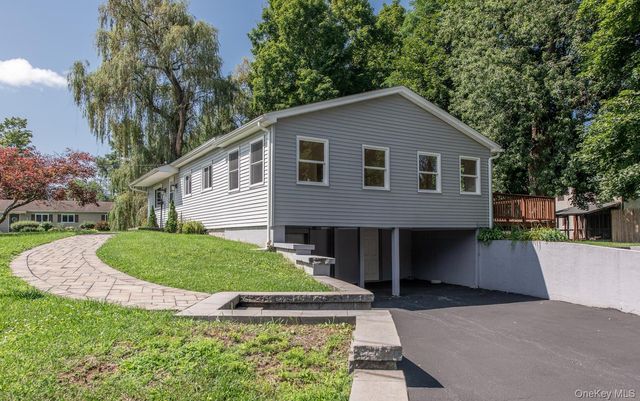 16 Trinity Place, Rhinebeck, NY 12572