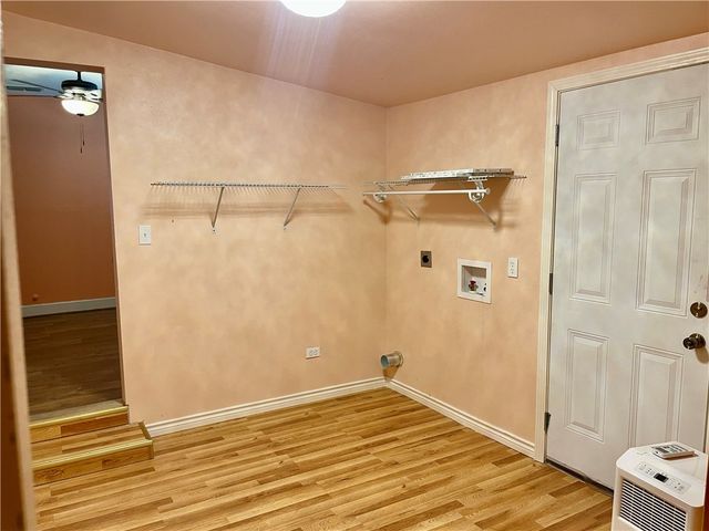 1242 Cambridge Dr, Corpus Christi, TX 78404