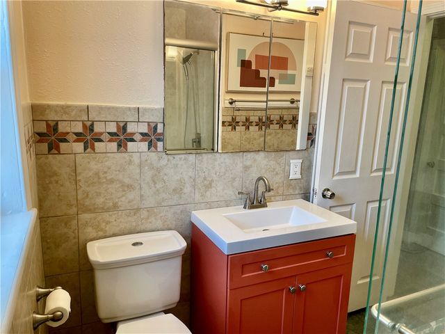1242 Cambridge Dr, Corpus Christi, TX 78404