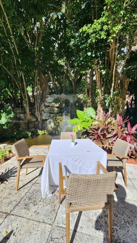 2951 S Bayshore Dr 1012, Miami, FL 33133