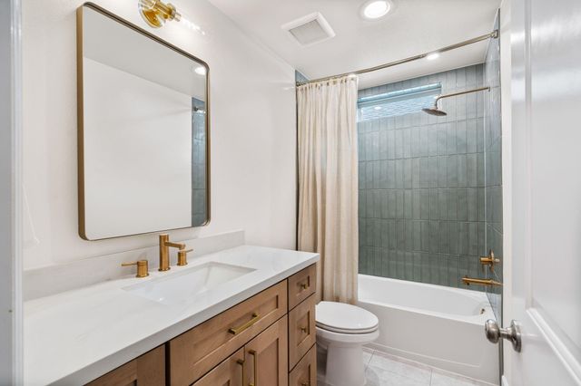 8904 Aventino Way, Houston, TX 77080
