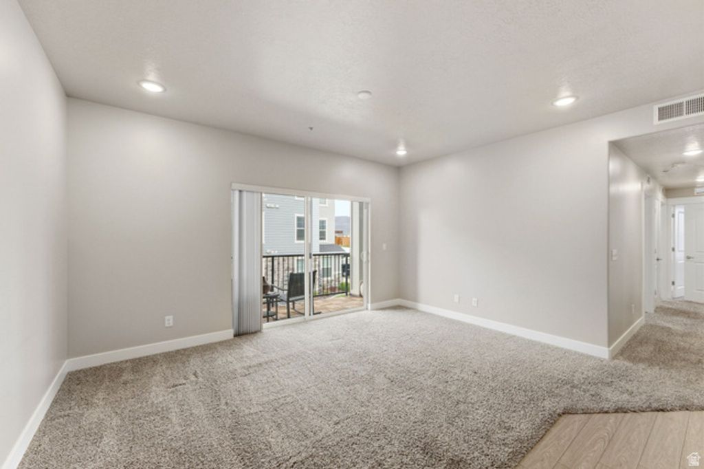 Image 4 of property listing at 1128 S 820 E #5-204, Heber City, UT 84032