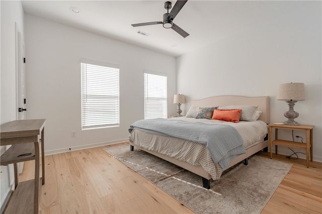 1316 S College, Fayetteville, AR 72701