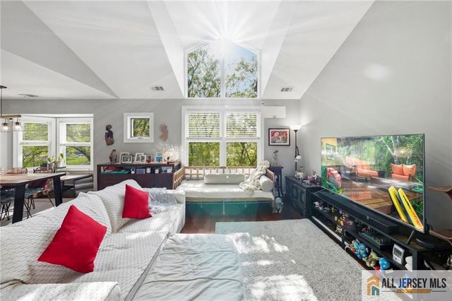 151 Neilson Street, New Brunswick, NJ 08901