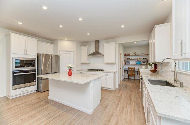 23458 W Lansdowne Road, Plainfield, IL 60585