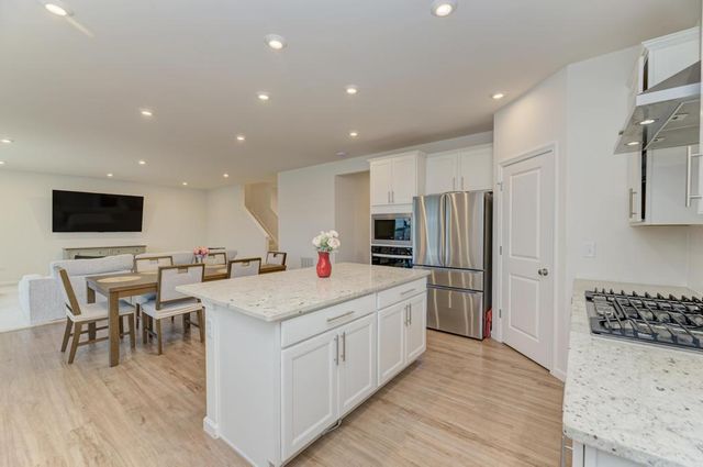 23458 W Lansdowne Road, Plainfield, IL 60585