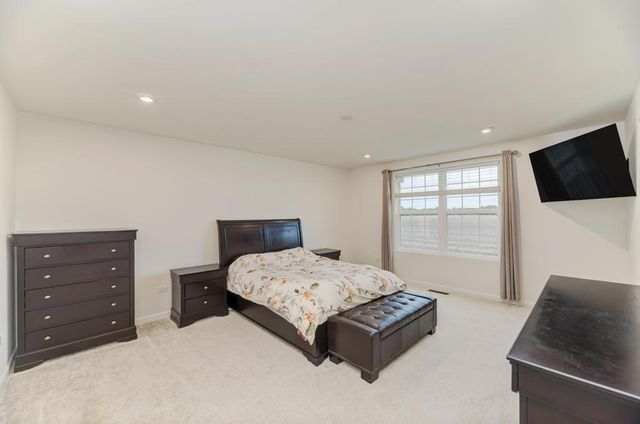23458 W Lansdowne Road, Plainfield, IL 60585