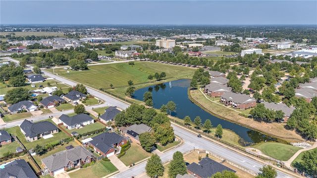 2024 Stonebrook Street, Springdale, AR 72762