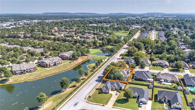 2024 Stonebrook Street, Springdale, AR 72762