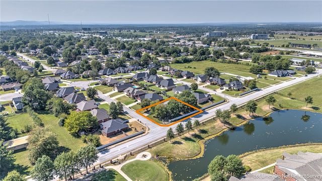 2024 Stonebrook Street, Springdale, AR 72762