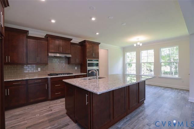 9381 Stingray Point Ct, New Kent, VA 23124