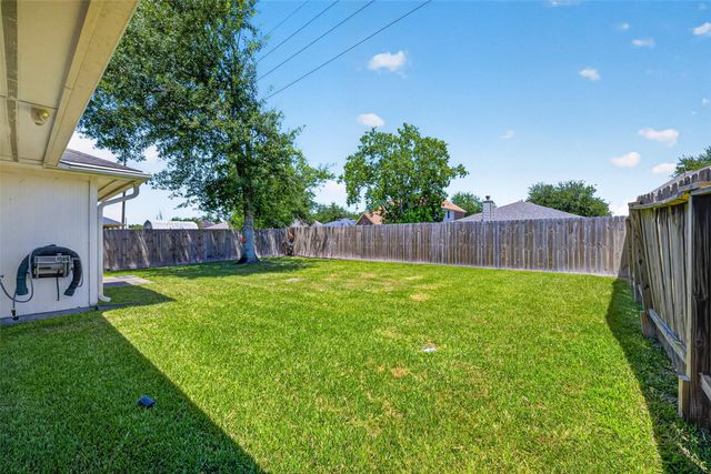 4615 Hardwood Glen Drive, Fresno, TX 77545