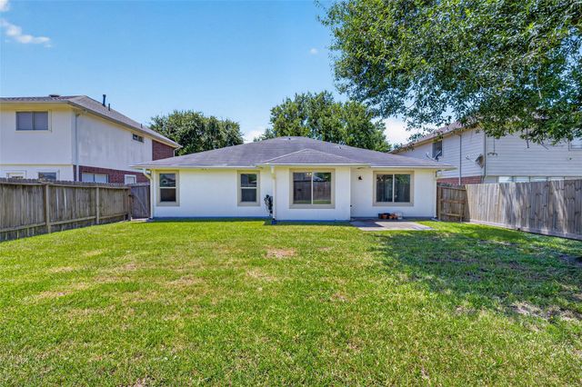 4615 Hardwood Glen Drive, Fresno, TX 77545