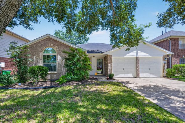 4615 Hardwood Glen Drive, Fresno, TX 77545