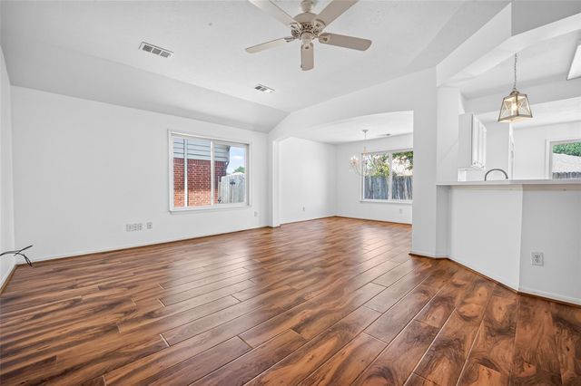 4615 Hardwood Glen Drive, Fresno, TX 77545
