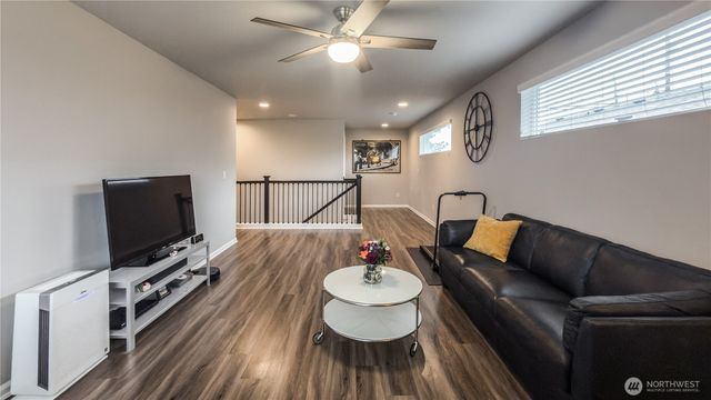 7338 83rd Drive NE, Marysville, WA 98270