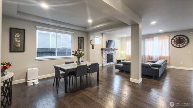 7338 83rd Drive NE, Marysville, WA 98270