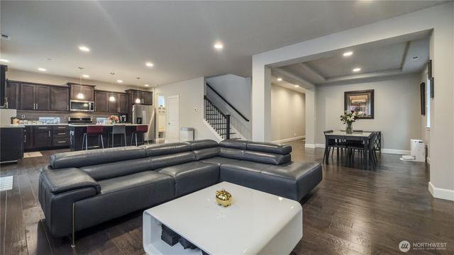 7338 83rd Drive NE, Marysville, WA 98270