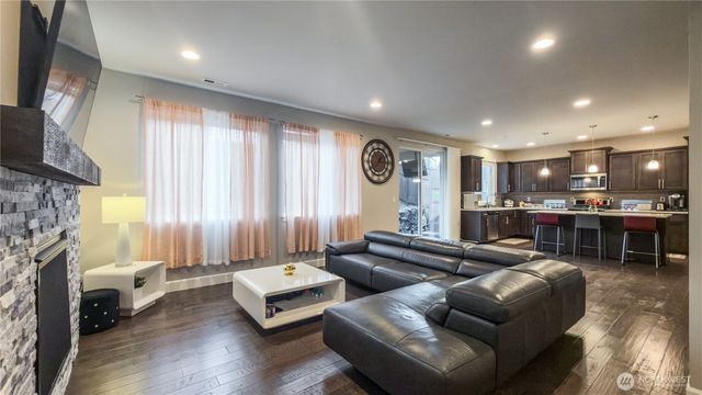 7338 83rd Drive NE, Marysville, WA 98270