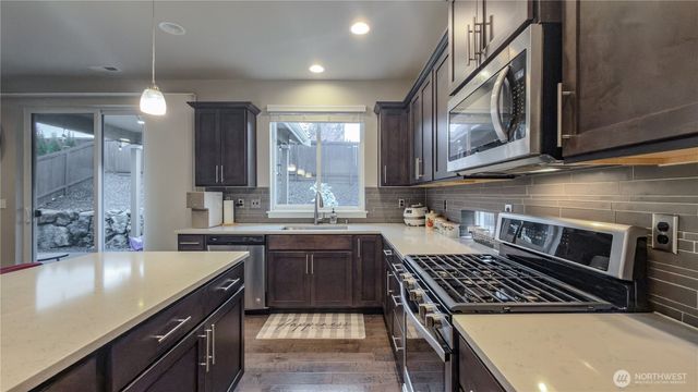 7338 83rd Drive NE, Marysville, WA 98270