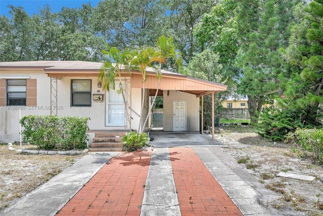130 NE 171st Ter, Miami, FL 33162