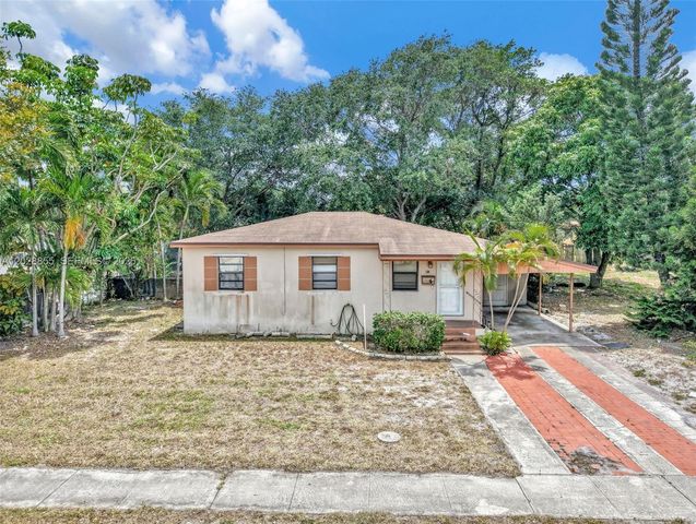 130 NE 171st Ter, Miami, FL 33162