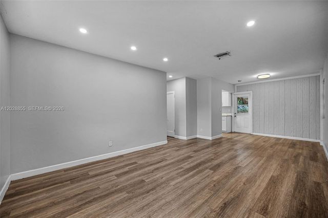 130 NE 171st Ter, Miami, FL 33162