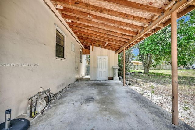 130 NE 171st Ter, Miami, FL 33162
