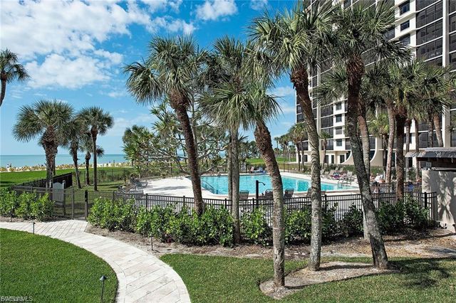 10851 Gulf Shore DR # 301, Naples, FL 34108
