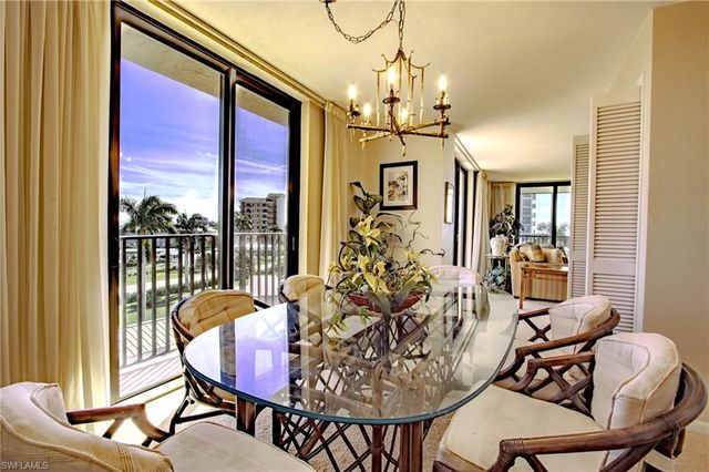 10851 Gulf Shore DR # 301, Naples, FL 34108