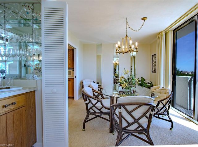 10851 Gulf Shore DR # 301, Naples, FL 34108