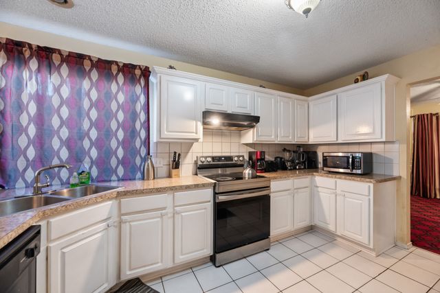 5306 Rio Altos Drive, Arlington, TX 76017