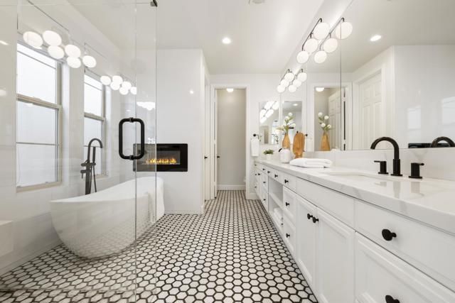 2124 Historic Decatur Rd, San Diego, CA 92106