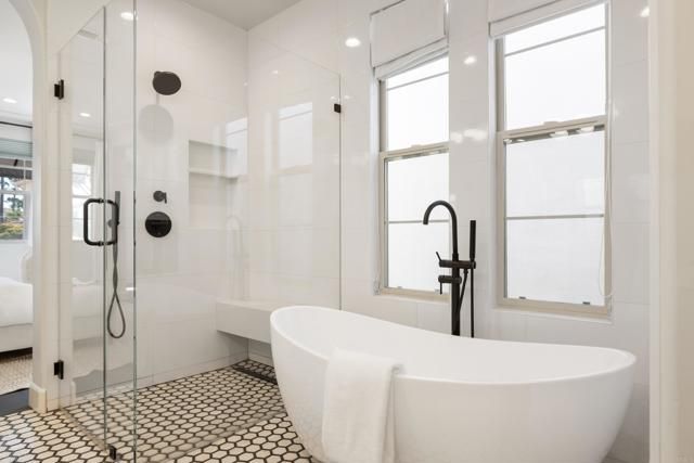 2124 Historic Decatur Rd, San Diego, CA 92106