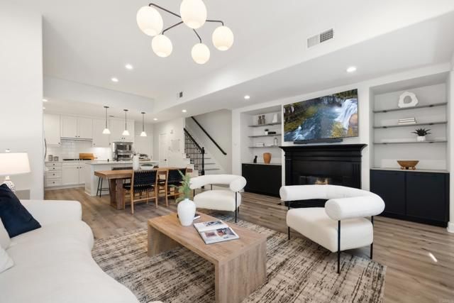 2124 Historic Decatur Rd, San Diego, CA 92106