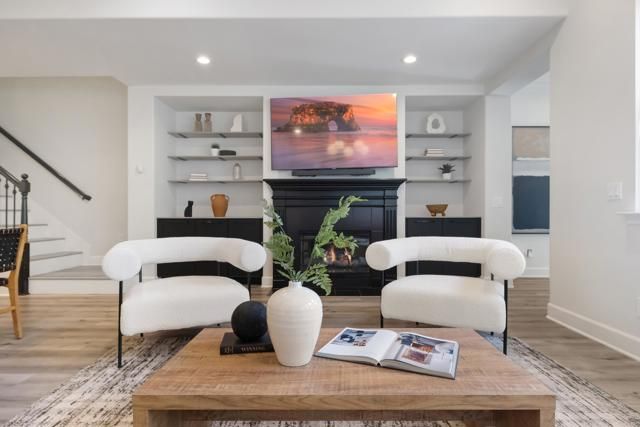 2124 Historic Decatur Rd, San Diego, CA 92106