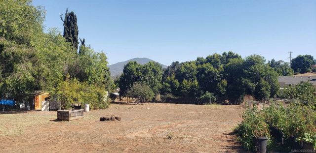 10773 Challenge Blvd, La Mesa, CA 91941