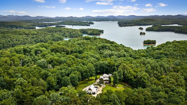 657 Campbell Camp Circle, Blue Ridge, GA 30513