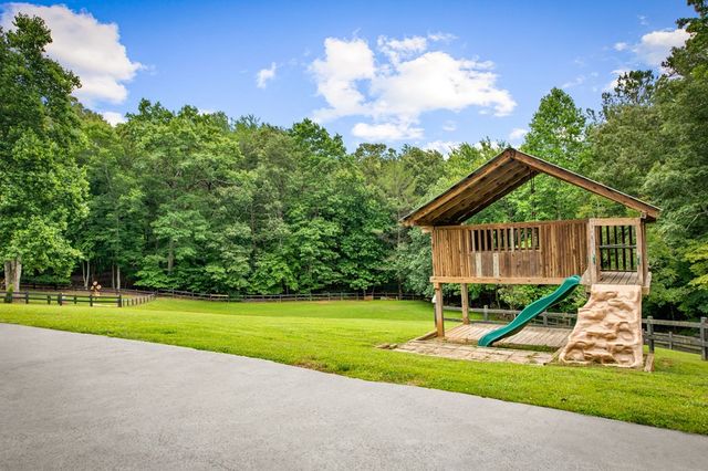 657 Campbell Camp Circle, Blue Ridge, GA 30513
