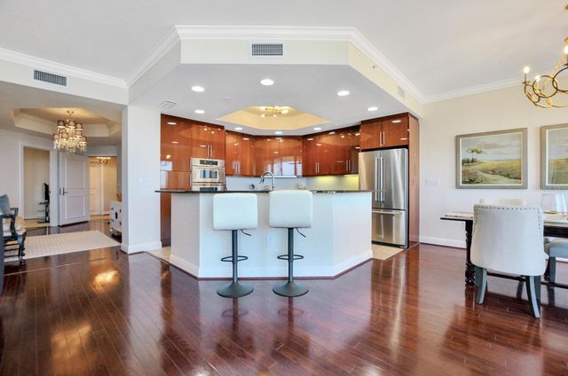 5823 BOWEN DANIEL DRIVE 802, Tampa, FL 33616