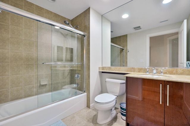 5823 BOWEN DANIEL DRIVE 802, Tampa, FL 33616