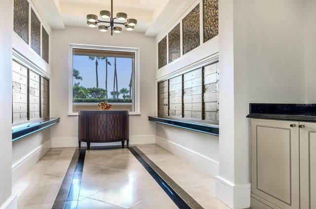 5823 BOWEN DANIEL DRIVE 802, Tampa, FL 33616