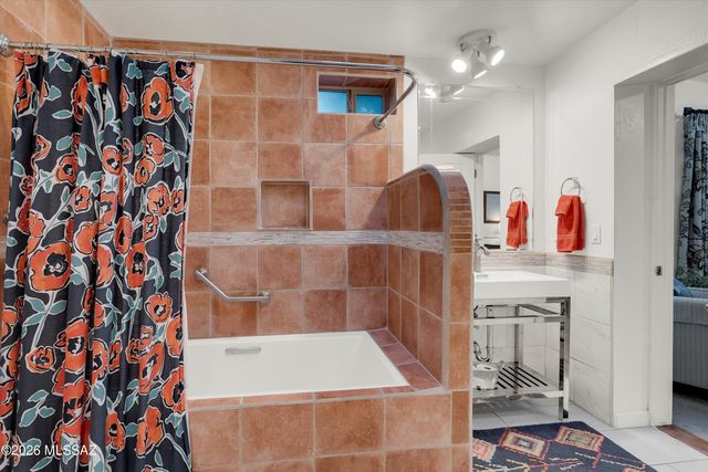 6001 E San Marino Drive, Tucson, AZ 85715