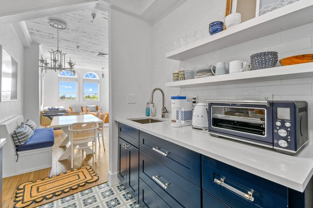 235 Sunrise Avenue Ph6, Palm Beach, FL 33480