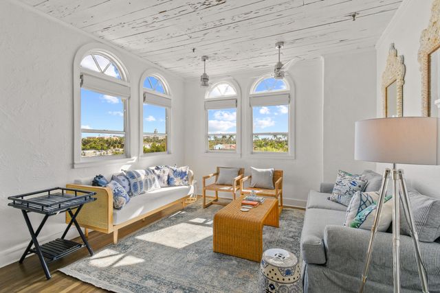 235 Sunrise Avenue Ph6, Palm Beach, FL 33480