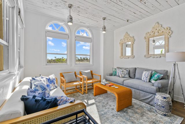 235 Sunrise Avenue Ph6, Palm Beach, FL 33480